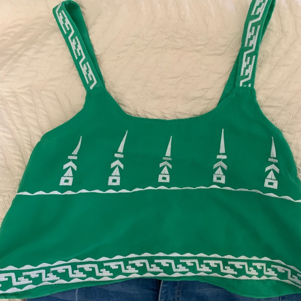 🎉SALE🎉Women’s MODGE green crop top Small